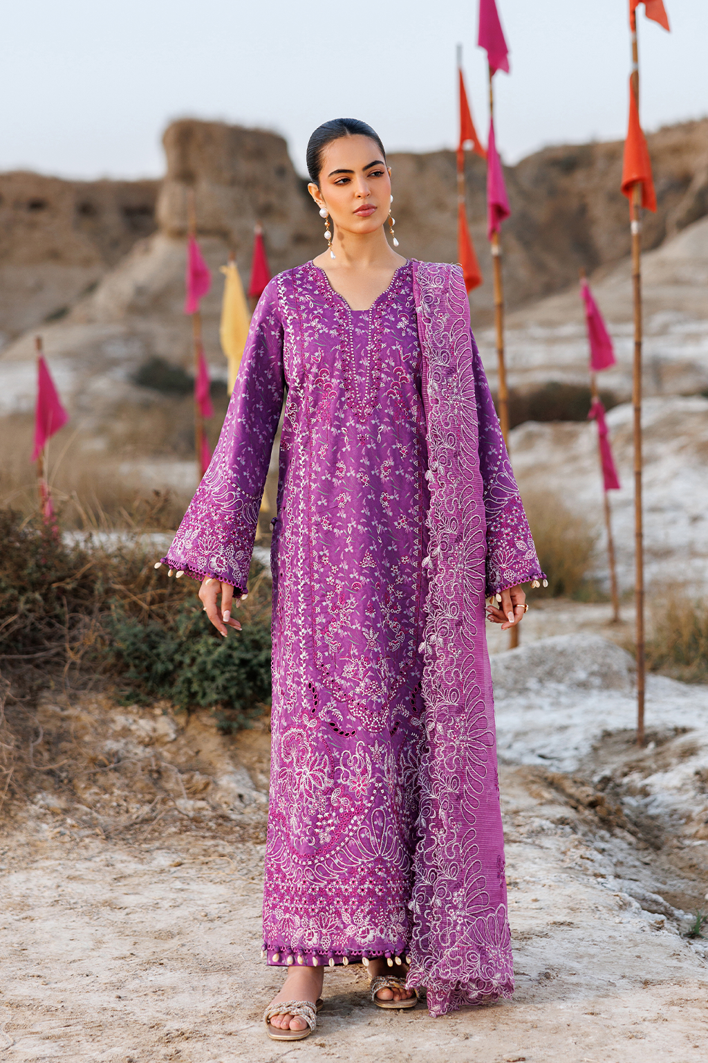 embroidered printed lawn dresses Trendy Embroidered Lawn Dress with Printed Chiffon Dupatta (DZ17923) DressyZone.com
