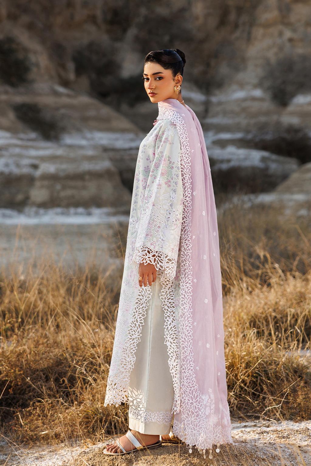 Best Sunny Splash Embroidered 3-Piece Lawn Suit