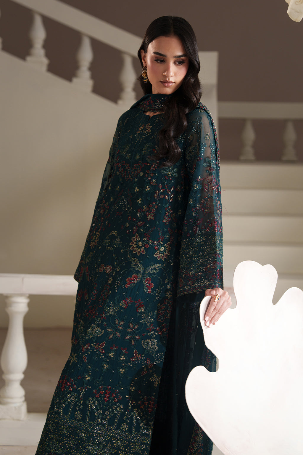 ANTIQUE CHARM