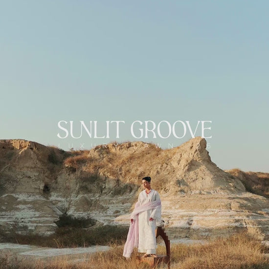 Best Sunny Splash Embroidered 3-Piece Lawn Suit